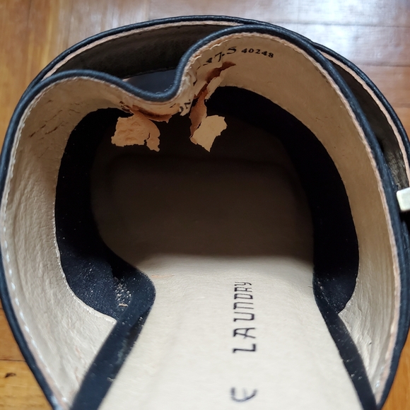 Black Clogs - Picture 6 of 7